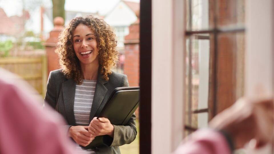 assistente sociale chi e di cosa si occupa come diventarlo