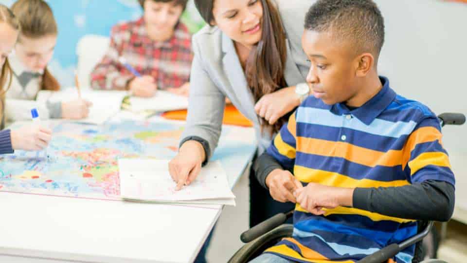 Come diventare insegnante di sostegno - percorso, requisiti e opportunità