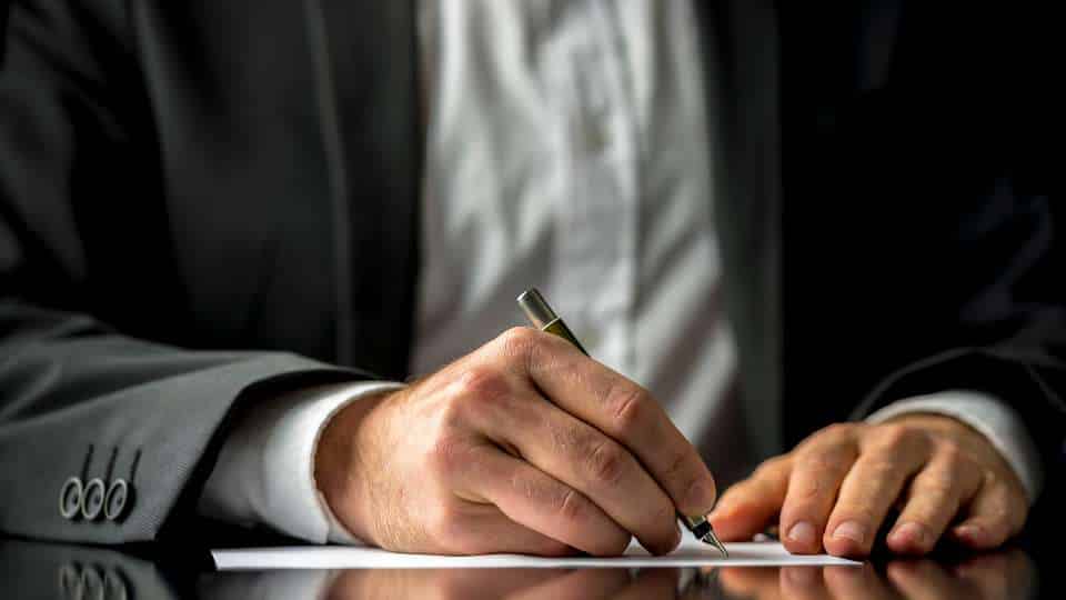 Testamento olografo in Italia - requisiti formali, datazione e firma