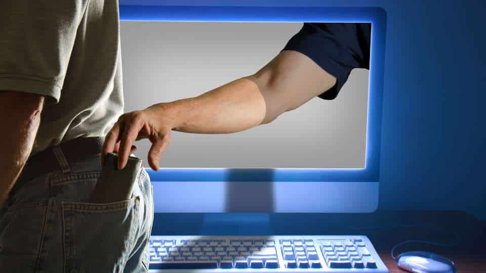 Furto d’identità - rischi reali e soluzioni per difendersi online